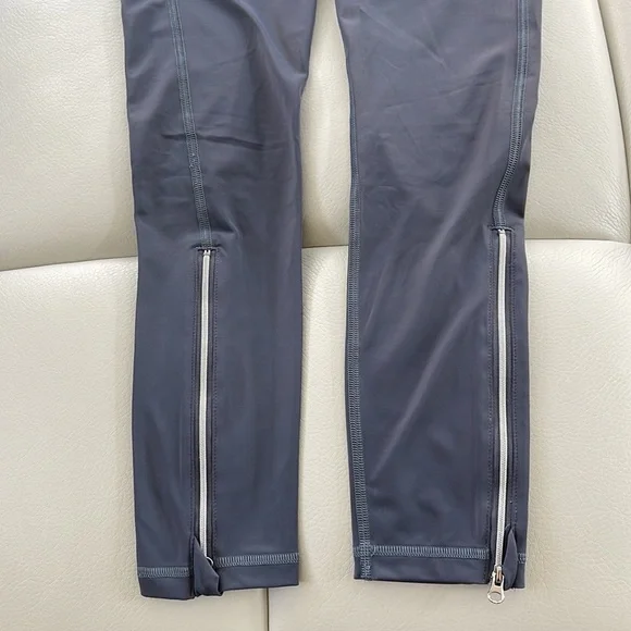 Victoria’s Secret Sport gray leggings size Small - Picture 5 of 6